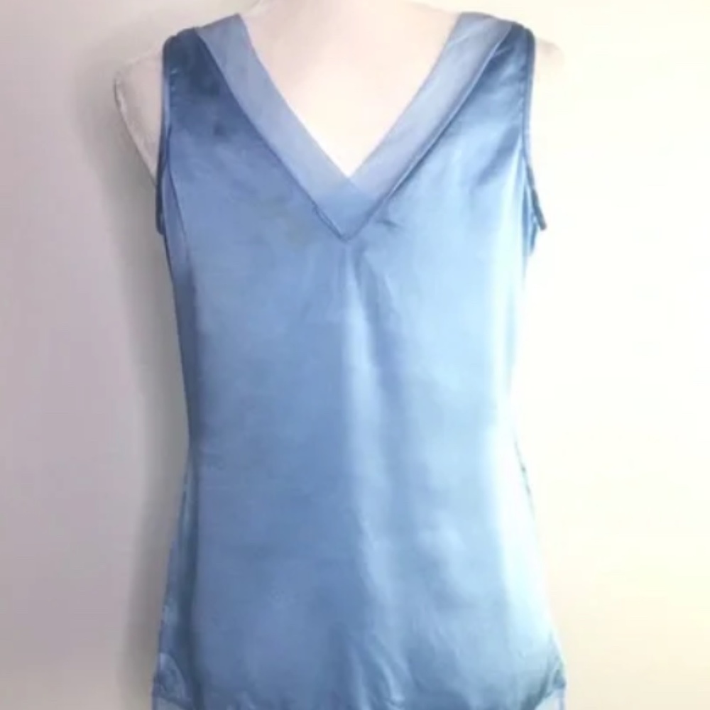 NWT Etcetera Silk Light Blue Double V-neck Tank in Size 8
